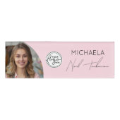 Badge D'identification Logo de script rose poudré Photo Technicien en ong (Devant)