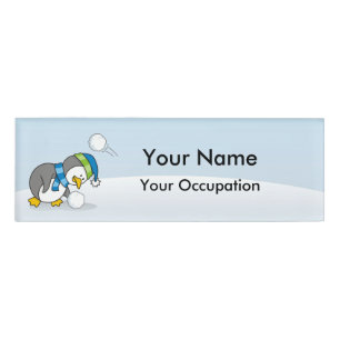 Badge D'identification Petit manchot obtenant une boule de neige Nom Bali