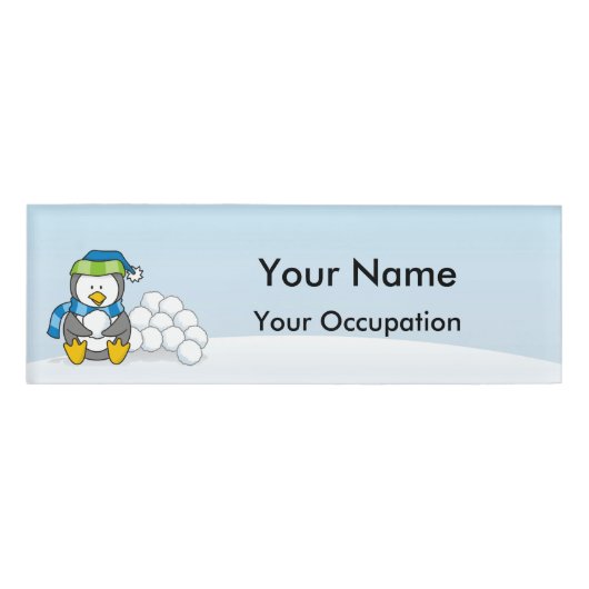 Badge D'identification Petit pingouin assis avec des boules de neige Nom (Devant)