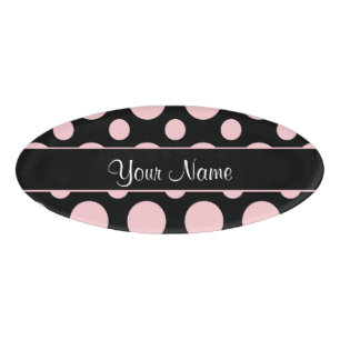 Badge D'identification Pois rose sur l'arrière - plan noir