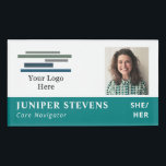 Badge D'identification Turquoise avec Logo & ID Photo Employés Pronononou<br><div class="desc">badge horizontal de nom d'employé personnalisé avec photo et logo, nom et titre, et pronostics personnels. Ajoutez le nom et le titre en blanc sur turquoise. Faites savoir à vos clients et à vos clients avec qui ils interagissent avec ce badge personnel personnalisé avec logo, photo, nom et titre dans...</div>