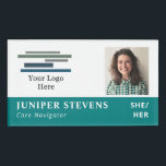 Badge D'identification Turquoise avec Logo & ID Photo Employés Pronononou<br><div class="desc">badge horizontal de nom d'employé personnalisé avec photo et logo, nom et titre, et pronostics personnels. Ajoutez le nom et le titre en blanc sur turquoise. Faites savoir à vos clients et à vos clients avec qui ils interagissent avec ce badge personnel personnalisé avec logo, photo, nom et titre dans...</div>