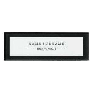 Badge D'identification Typographie moderne propre minimaliste simple B&W