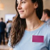 Badge D'identification un arrière - plan rose avec une bordure blanche