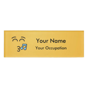 Badge D'identification Visage sifflant avec yeux souriants
