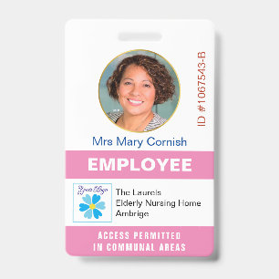 Badge d'identité des employés avec nom, titre de f