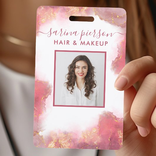 Badge d'identité moderne aquarelle liquide rose et