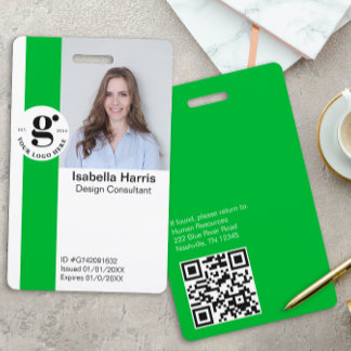 Badge d'identité vert de l'employé avec photo et c