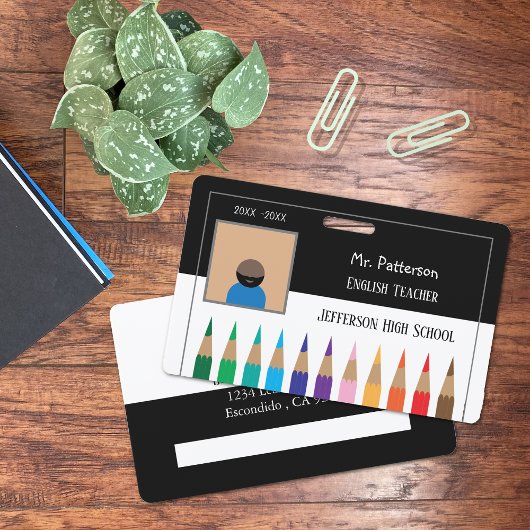 Badge enseignant horizontal Crayons Noir et Blanc