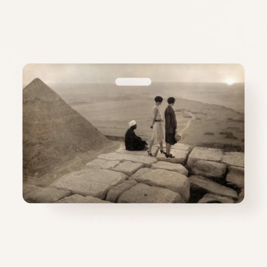 Badge Flapper Girls Sunrise Khufu Pyramid, Égypte 1920 (Devant)