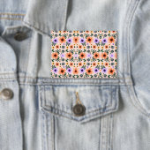 Badge Floral-patterned envelope with vibrant orange  (Insitu)