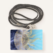 Badge Gold Moon Sun Mandala Celestial Design (Derrière avec lanière)