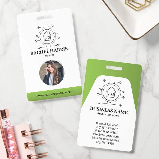 Badge Green Modern Real Estate Agent Photo (Bureau)