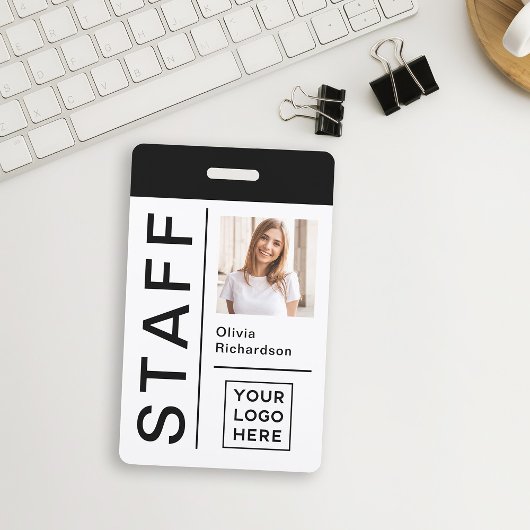 Badge ID moderne pour le personnel de l'entreprise avec