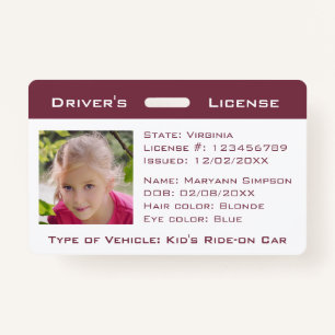 Badge Les enfants font semblant d'avoir un permis de con