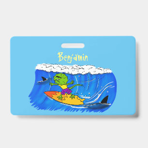 Badge Lézard à frange drôle surfant en cartoon
