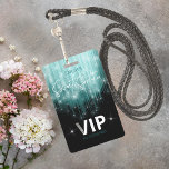 Badge Lumières en cascade Sweet 16 ID Turquoise790<br><div class="desc">Des lumières bleues turquoises, comme la pluie de verre sur un lustre, descendent en cascade la face de cet invitation de passe VIP frappant qui dispose également d'une police de signature attrayante pour le texte "Sweet sixteen". Ce graphique de soirée glamour contre un arrière - plan noir est également disponible...</div>