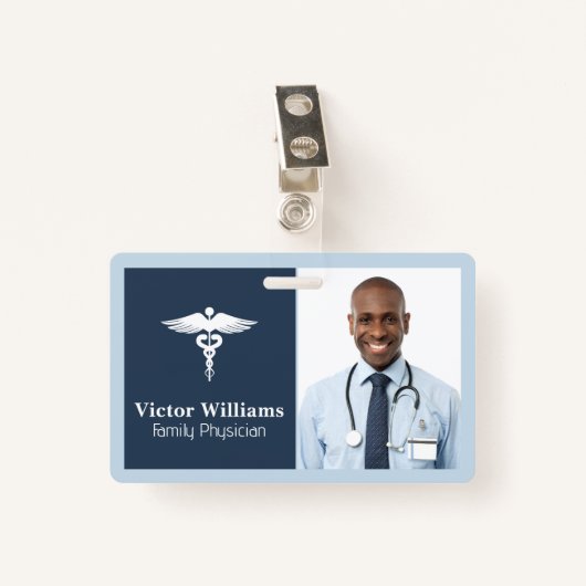 Badge Médecin souriant | Logo santé Médicale (Devant avec clip)