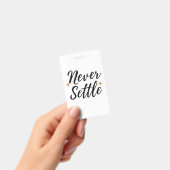 Badge Ne jamais se contenter de moins (Manuel / portable)