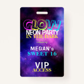 Badge Neon glow VIP access Sweet 16 birthday invitation (Devant)