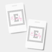 Badge Nom et monogramme encadrés | Gris clair et rose (Avant & arrière)
