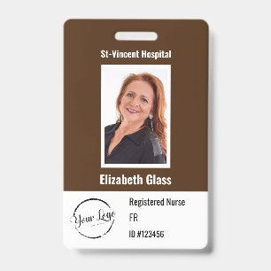 Badge personnalisé avec photo de l'employé, code-b