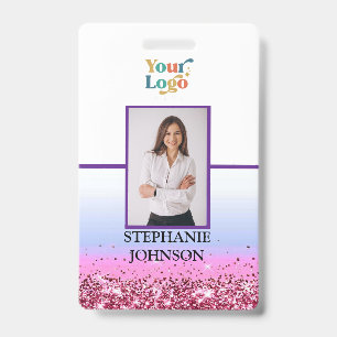 Badge personnalisé avec photo et logo de l'employé
