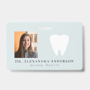 Badge Photo d'identité de dentiste dents blanches fond b