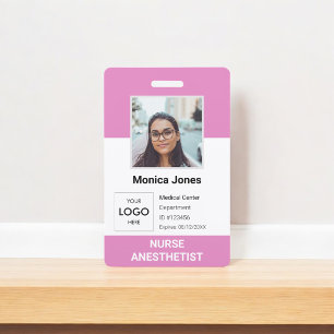 Badge photo ID employé de santé rose