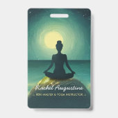 Badge Pose de méditation de yoga sur roche pleine lune é (Arrière)