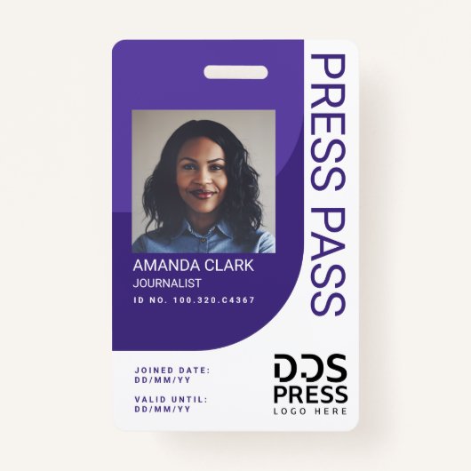 Badge Purple Modern & Minimal Press Pass ID photo (Devant)