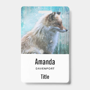 Badge Renard mignon à fourrure sur fond grunge bleu