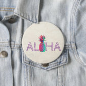 Badge Rond 10 Cm Adorable Aloha Hawaiian Pineappy (En situation)