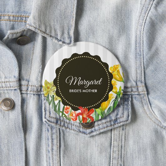 Badge Rond 10 Cm Aquarelle Jaune Orange Fleurs de printemps (En situation)