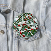 Badge Rond 10 Cm Berries rouges dans la neige (2025) (En situation)