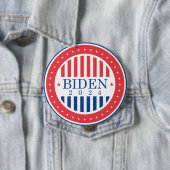 Badge Rond 10 Cm Biden 2024 (En situation)