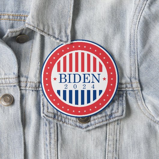 Badge Rond 10 Cm Biden 2024 (En situation)
