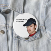 Badge Rond 10 Cm Bourreau des coeurs (En situation)