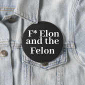 Badge Rond 10 Cm Bouton F* Elon (En situation)