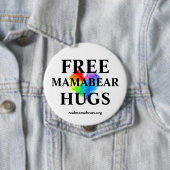 Badge Rond 10 Cm BOUTON Free MB Hugs (En situation)