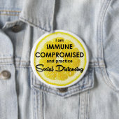 Badge Rond 10 Cm Bouton Lemon Immune Compromis 4" (En situation)