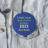 Badge Rond 10 Cm Bouton Marathon de Chicago 2023 (En situation)