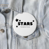 Badge Rond 10 Cm Bouton STARS monochrome (En situation)