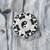 Badge Rond 10 Cm Bouton Yin Yang Mandala (En situation)