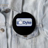BADGE ROND 10 CM COMME LES FILLES BUTCH (En situation)
