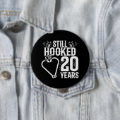 Badge Rond 10 Cm Couples mariés 20 ans (En situation)