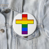 Badge Rond 10 Cm Croix arc-en-ciel (En situation)