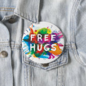 BADGE ROND 10 CM DES HUGS GRATUITS ! (En situation)
