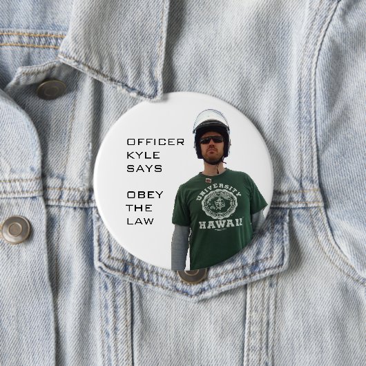 Badge Rond 10 Cm Dirigeant Kyle (En situation)