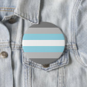Badge Rond 10 Cm Drapeau de fierté demiboy (En situation)